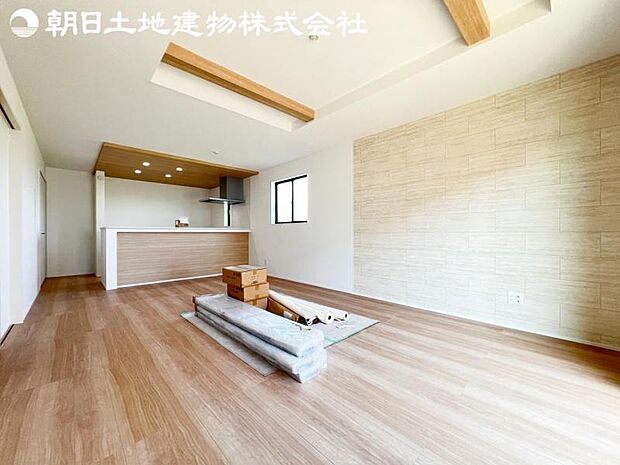 【リビング】ご家族の一日のはじまりも一日の終わりも、いつもこの空間から。お家のなかで特にこだわって頂きたい空間です。