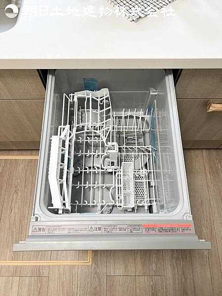 【ビルトイン食洗器】手洗いより楽以外に、手洗いでは難しい50度以上の高温できれいに洗えて更に除菌効果も。