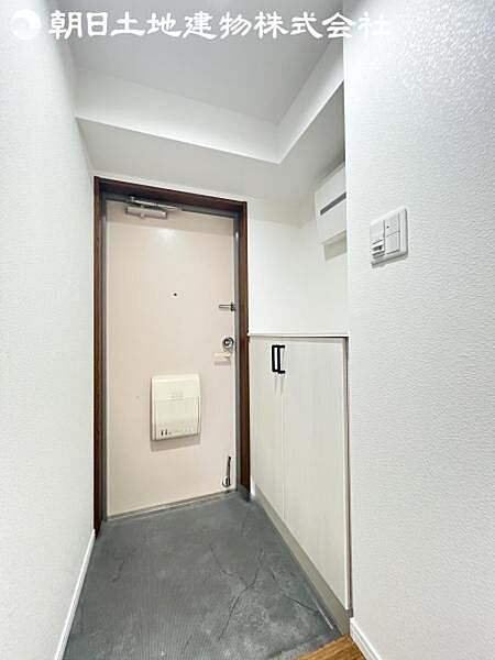 【玄関】玄関スペースもゆとりある空間を確保です。