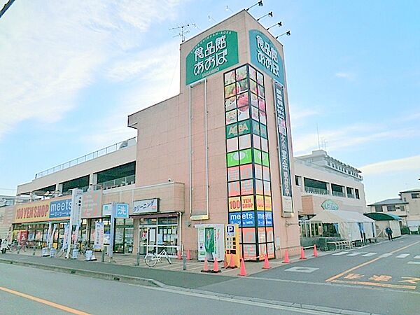 大変新鮮で美味しい野菜を扱っています。野菜や果物が安いです。駐車場も広いので利用しやすいです。