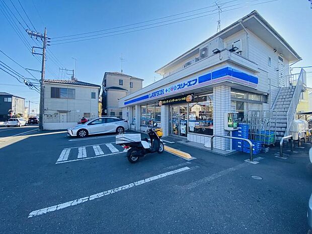 店舗で凄く綺麗です。また店員さんも皆さん明るく元気な方が多いです。