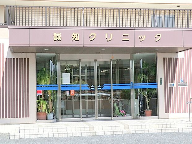 駐車場があるので車での通院に便利です。