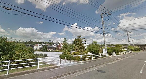 家族みんなで休日にゆっくり過ごせる公園です。