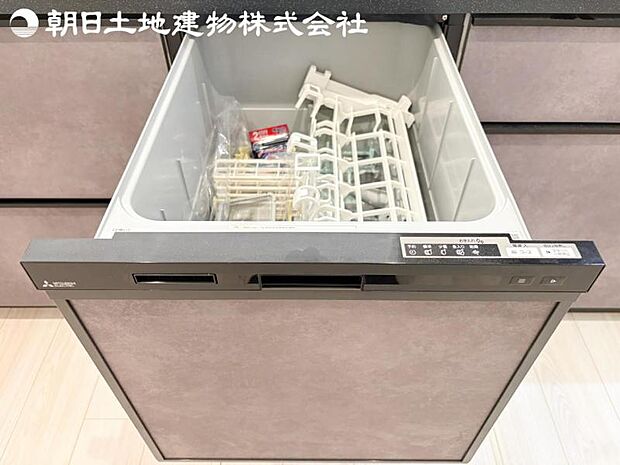 【ビルトイン食洗器】手洗いより楽以外に、手洗いでは難しい50度以上の高温できれいに洗えて更に除菌効果も。
