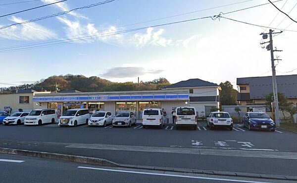 品揃えが近隣のLAWSONの中だと1番種類豊富に揃っている店舗です。