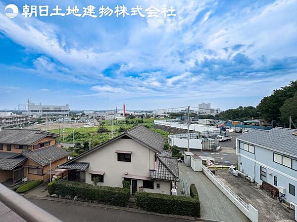 【眺望】眺望は視界を遮る建物がございませんので四季折々の素敵なシティービューが楽しめます。