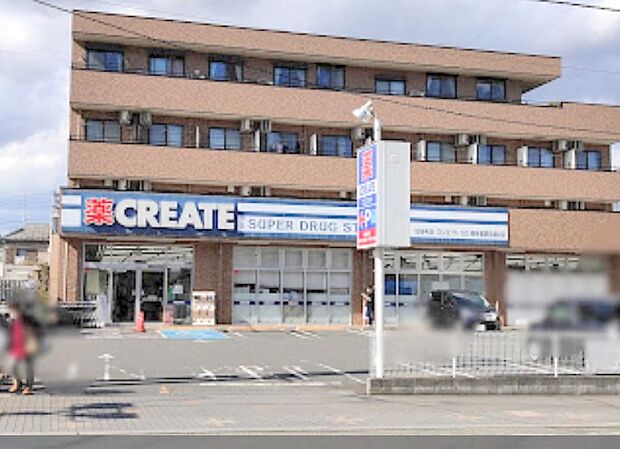 駐車場も駐輪場もあり便利で、幅広い品揃えもとてもいいです。