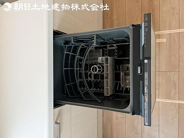 【ビルトイン食洗器】手洗いより楽以外に、手洗いでは難しい50度以上の高温できれいに洗えて更に除菌効果も。