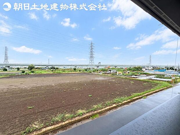 【眺望】眺望は視界を遮る建物がございませんので四季折々の素敵なシティービューが楽しめます。