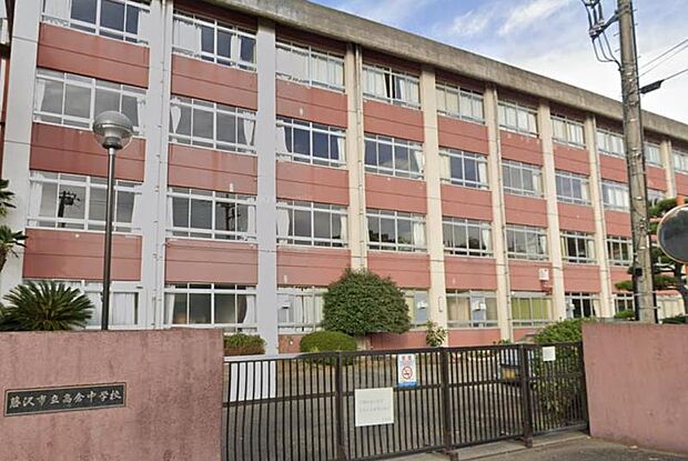 「笑顔」「挨拶」あふれる学校です。