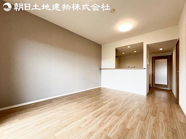 【リビング】ご家族の一日のはじまりも一日の終わりも、いつもこの空間から。お家のなかで特にこだわって頂きたい空間です。