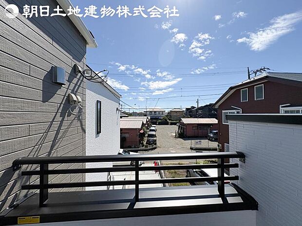 【眺望】眺望は視界を遮る建物がございませんので四季折々の素敵なシティービューが楽しめます。