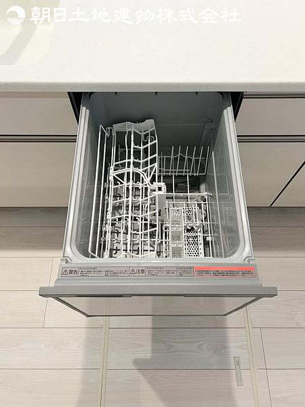 【ビルトイン食洗器】手洗いより楽以外に、手洗いでは難しい50度以上の高温できれいに洗えて更に除菌効果も。