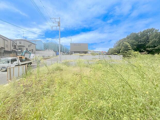 同じ時期に生活をスタートさせるご家族の多い分譲地は、困ったときも心強い♪