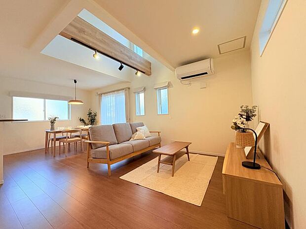 【LDK】注文住宅仕様のお家となります！まずは是非ご内見ください！※家具はイメージの為、付属しません。