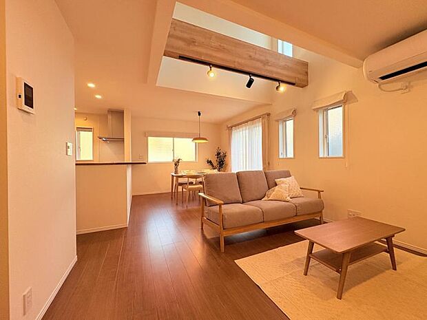 【LDK】注文住宅仕様のお家となります！まずは是非ご内見ください！※家具はイメージの為、付属しません。