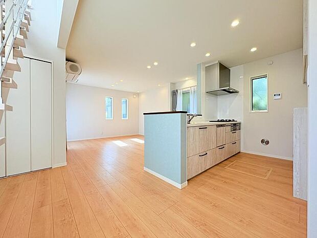 【LDK】開放感があるリビングは家具の配置にも困りません！