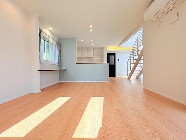 【LDK】開放感があるリビングは家具の配置にも困りません！