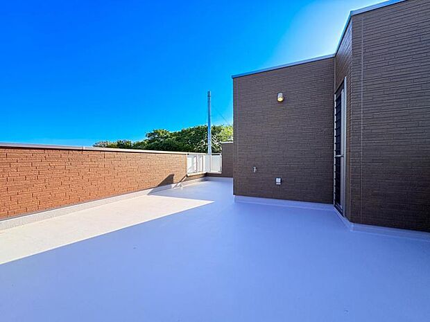 【屋上バルコニー】家庭菜園やガーデニング、BBQなど様々な利用が可能です！