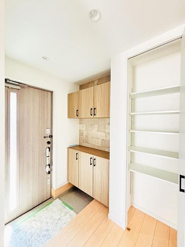 【玄関】気持ちの良い朝は、毎日ここからスタートしていきます！