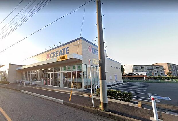 【クリエイトS・D　相模原相武台店】　店内は広く品揃えも豊富です。通路も広く買い物がしやすいです。駐車場も広いので便利です。