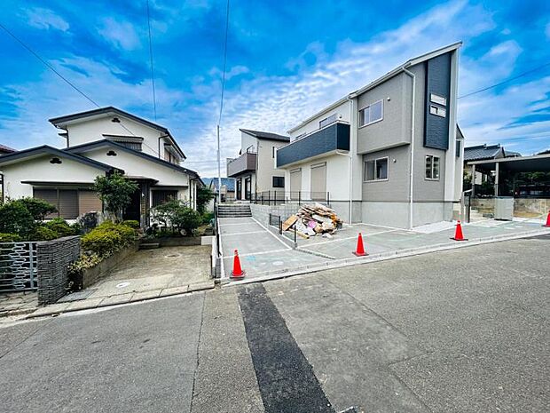 【現地外観】建物完成しました！！いつでもご内見可能です！！