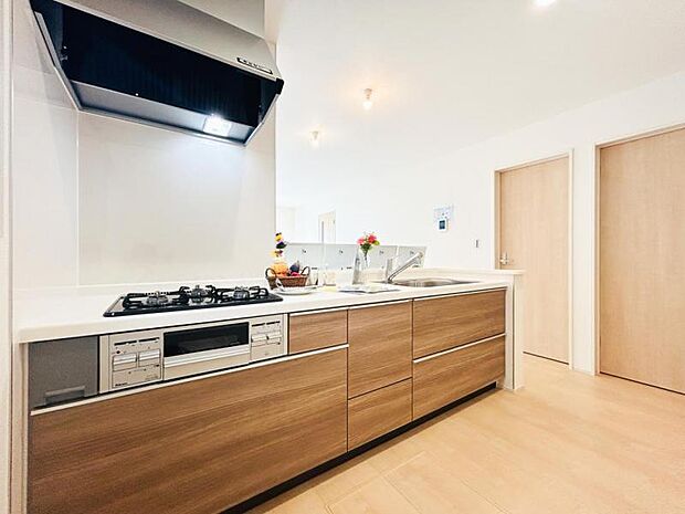 【キッチン】キッチンワークしながら大切な家族との会話を楽しむ。家族のコミュニケーションが生まれるキッチンです！