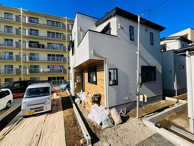 【現地外観:令和8年1月末完成予定】※同メーカーのモデルハウスございます。