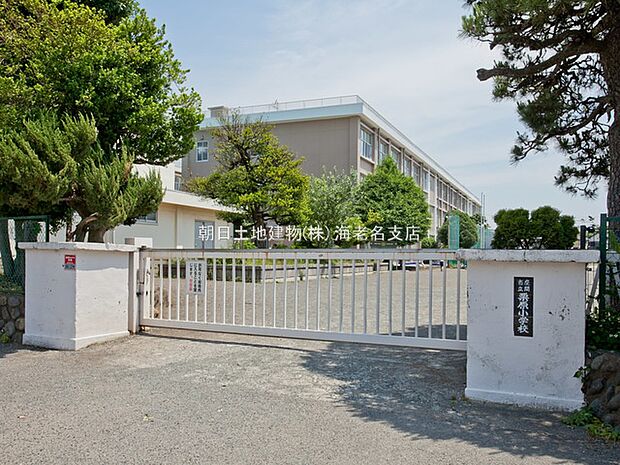 【座間市立栗原小学校】950m 校庭が非常に広く元気な声が聞こえます。休みの時は良く少年野球やサッカーをよくやっています。