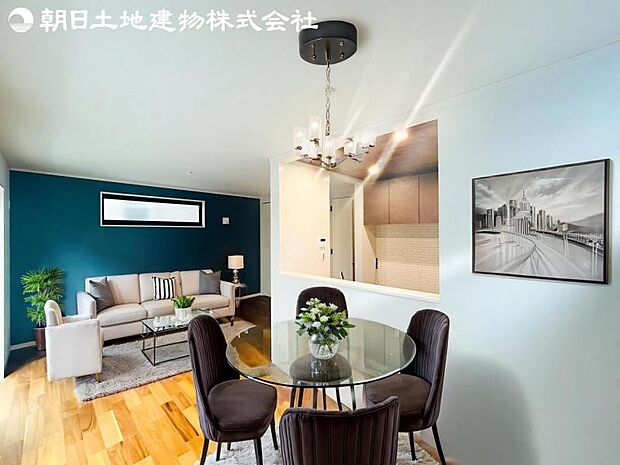 【LDK】大切なご家族が集まるからこそLDKはこだわりたい!休日はおひさまの光をたっぷりと取りこめるリビングでゆったりと過ごしませんか?※家具はCG合成の為付属しません。