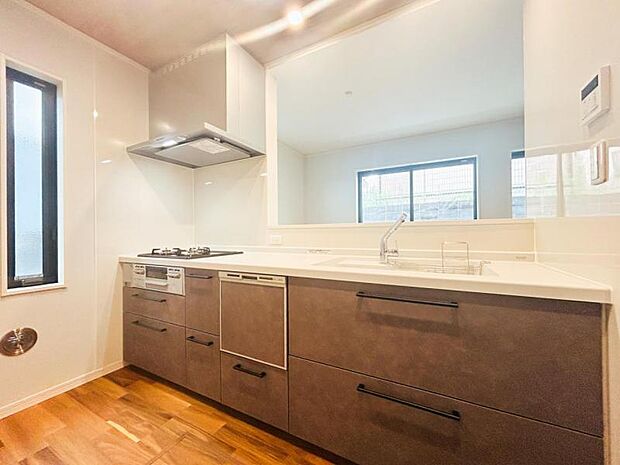 【キッチン】キッチンワークしながら大切な家族との会話を楽しむ。家族のコミュニケーションが生まれるキッチンです!