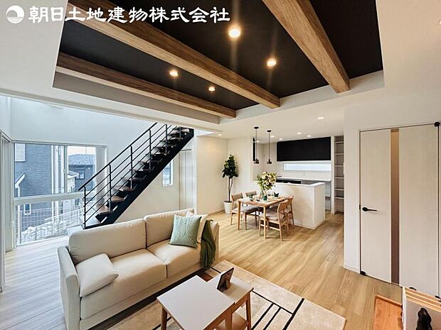 【LDK】大切なご家族が集まるからこそLDKはこだわりたい!休日はおひさまの光をたっぷりと取りこめるリビングでゆったりと過ごしませんか?※家具は含まれません。