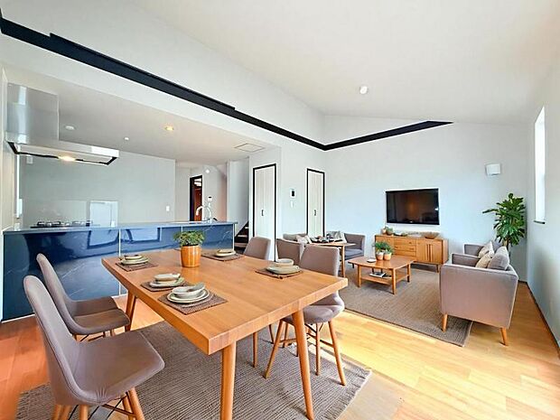 【LDK】大切なご家族が集まるからこそLDKはこだわりたい!休日はおひさまの光をたっぷりと取りこめるリビングでゆったりと過ごしませんか?※家具はCG合成の為付属しません。