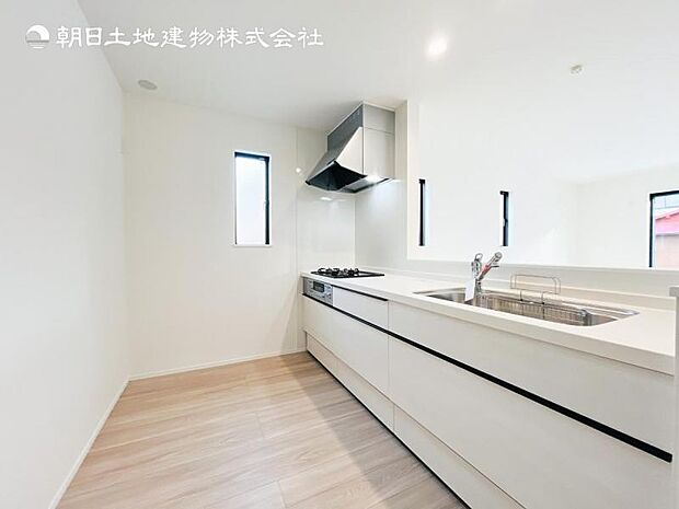 【キッチン】キッチンワークしながら大切な家族との会話を楽しむ。家族のコミュニケーションが生まれるキッチンです！