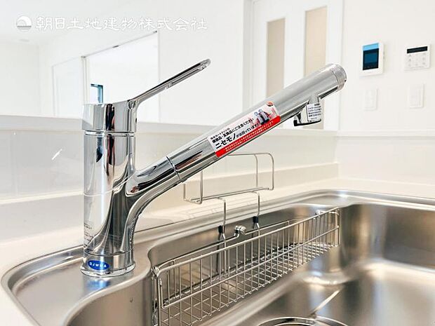 【浄水器一体型水栓】浄水器付きでおいしい水をいつでも手軽に使えます。飲み水やお料理にも安心ですね