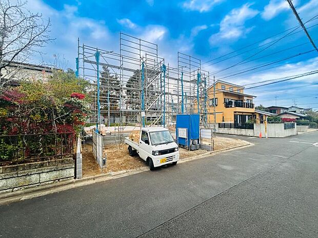 【現地写真：令和8年2月末完成予定】※同メーカーのモデルハウスがございます。