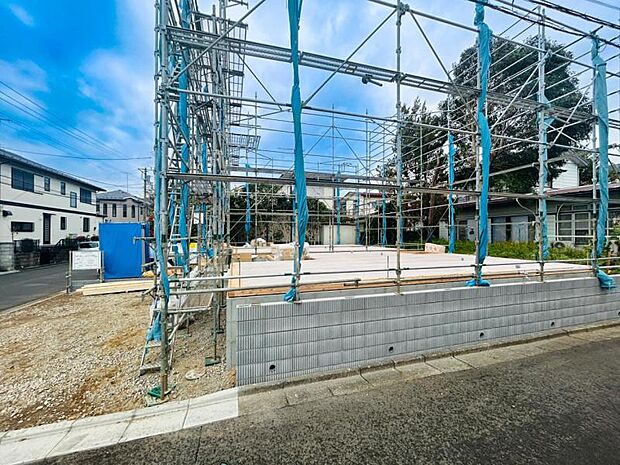 【現地写真：令和8年2月末完成予定】※同メーカーのモデルハウスがございます。