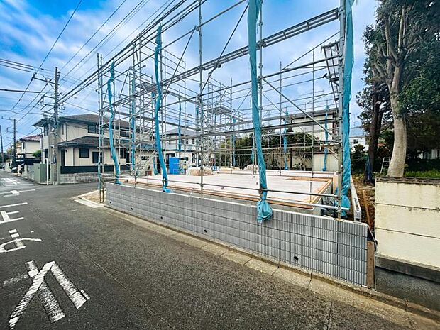 【現地写真：令和8年2月末完成予定】※同メーカーのモデルハウスがございます。