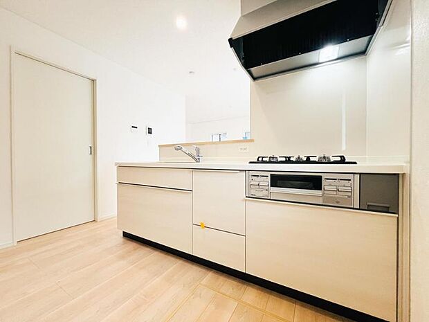 【キッチン】キッチンワークしながら大切な家族との会話を楽しむ。家族のコミュニケーションが生まれるキッチンです!