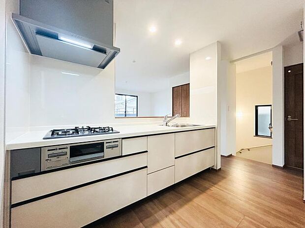 【キッチン】キッチンワークしながら大切な家族との会話を楽しむ。家族のコミュニケーションが生まれるキッチンです！