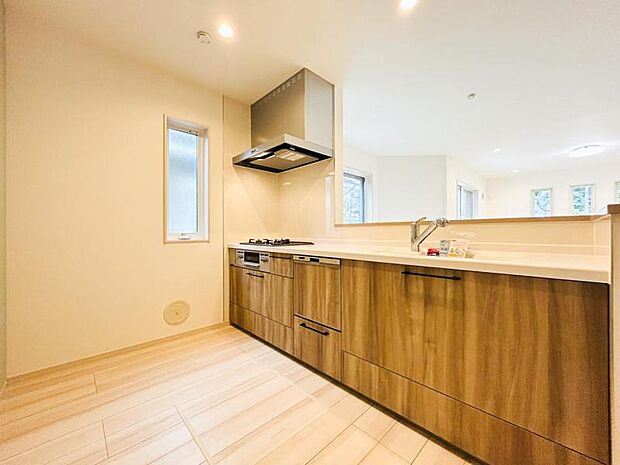 【キッチン】キッチンワークしながら大切な家族との会話を楽しむ。家族のコミュニケーションが生まれるキッチンです!