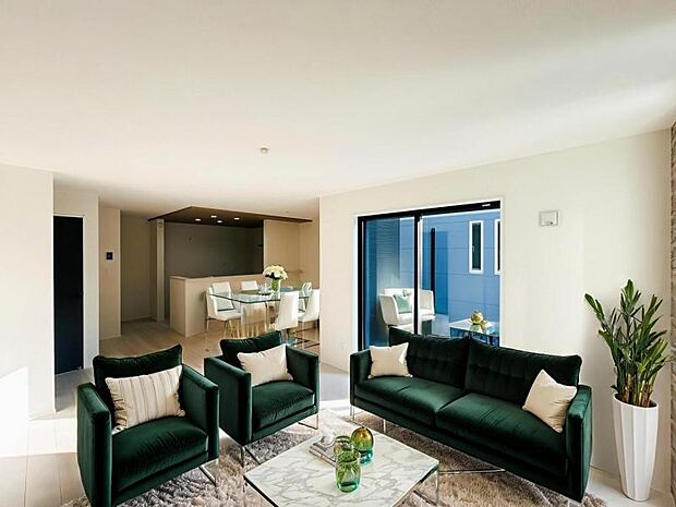 【LDK】大切なご家族が集まるからこそLDKはこだわりたい!休日はおひさまの光をたっぷりと取りこめるリビングでゆったりと過ごしませんか?※家具はCG合成の為付属しません。