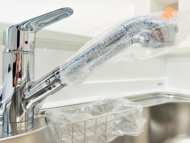 【浄水器一体型水栓】浄水器付きでおいしい水をいつでも手軽に使えます。飲み水やお料理にも安心ですね