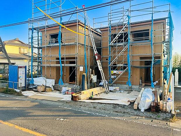 【現地外観：令和8年3月末完成予定】※同メーカーのモデルハウスございます。