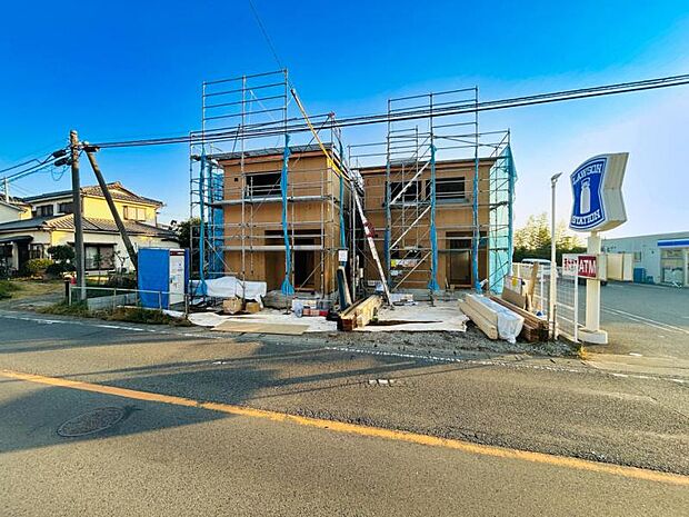 【現地外観：令和8年3月末完成予定】※同メーカーのモデルハウスございます。