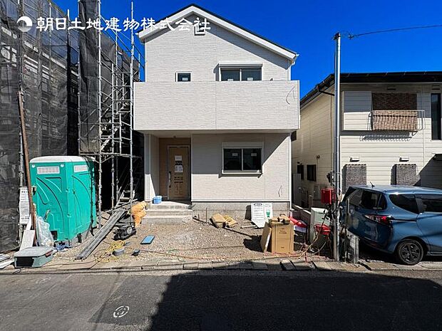 【現地写真:令和8年2月末完成予定】※同メーカーのモデルハウスがございます。