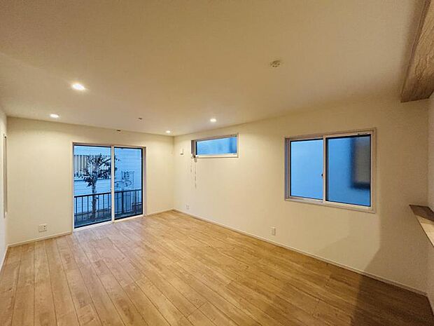 【LDK】大切なご家族が集まるからこそLDKはこだわりたい!休日はおひさまの光をたっぷりと取りこめるリビングでゆったりと過ごしませんか?