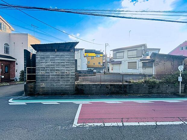 【現地写真:令和8年7月完成予定】※同メーカーのモデルハウスがございます。