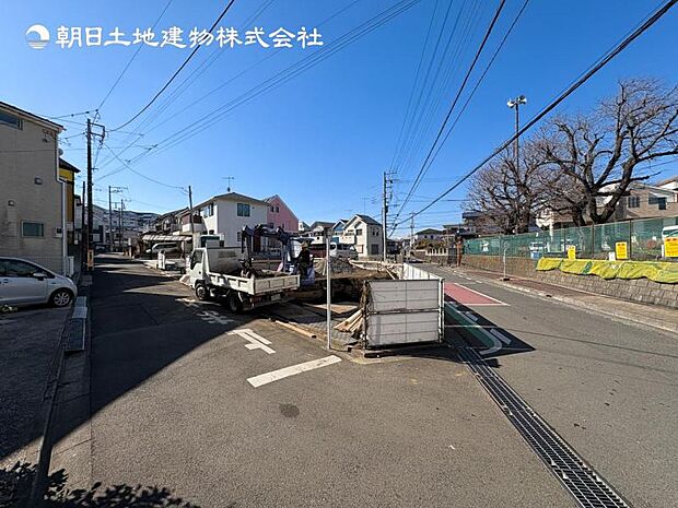 【現地写真:令和8年7月完成予定】※同メーカーのモデルハウスがございます。