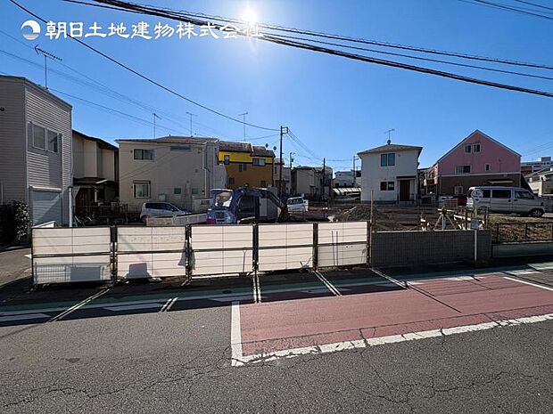 【現地写真:令和8年7月完成予定】※同メーカーのモデルハウスがございます。